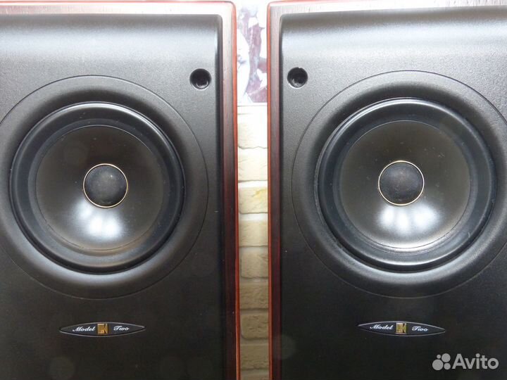 KEF Reference TWO arar колонки в розвуде