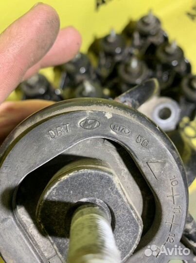 Подушка двс правая Kia Rio QL