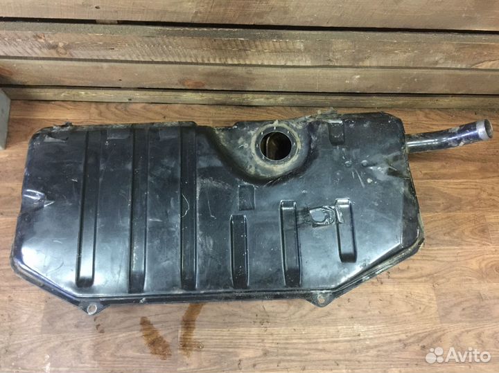 Топливный бак Нива инжектор 21213