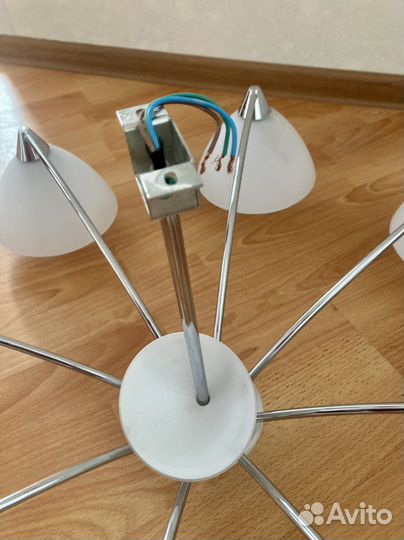 Люстра 8ми рожковая