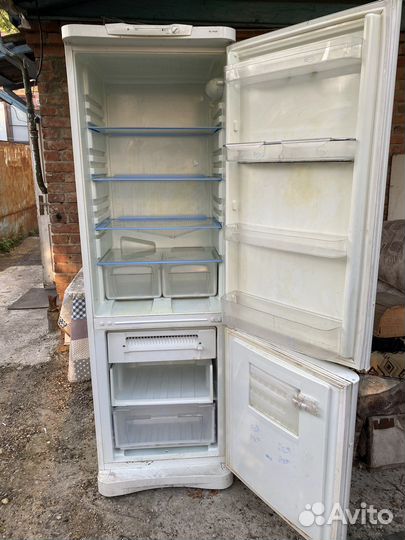 Холодильник indesit