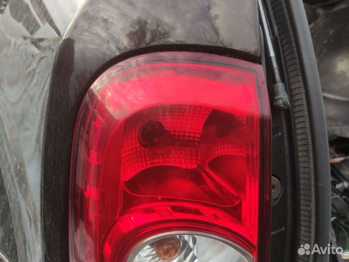 Renault Duster фонарь задний левый