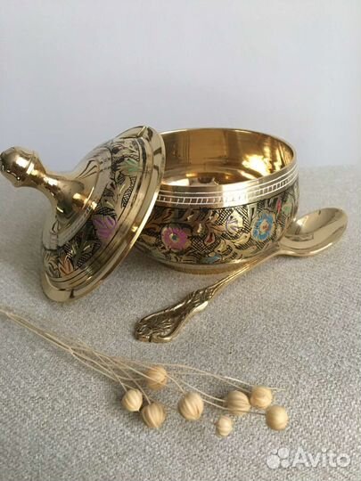 Сахарница латунь