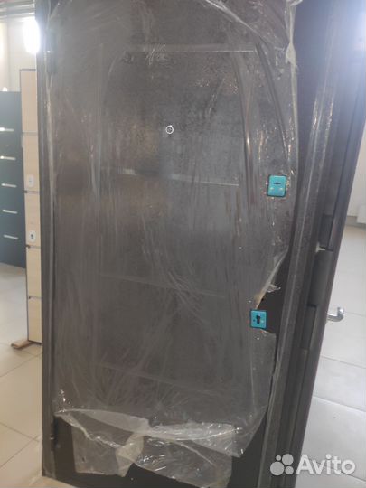 Дверь входная металлическая