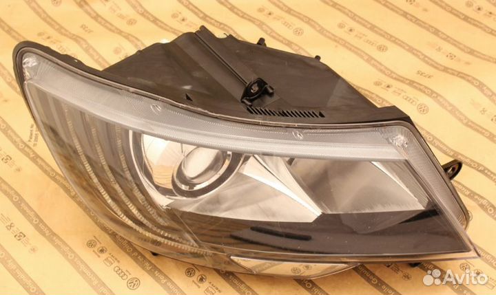 Фара правая рест skoda superb 2 13-15 BI-xenon+LED