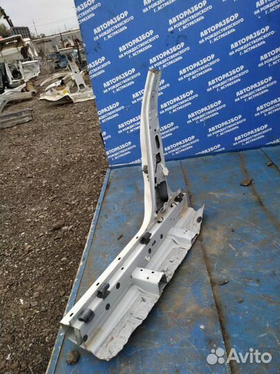 Правый порог со стойкой Nissan Teana J31 седан