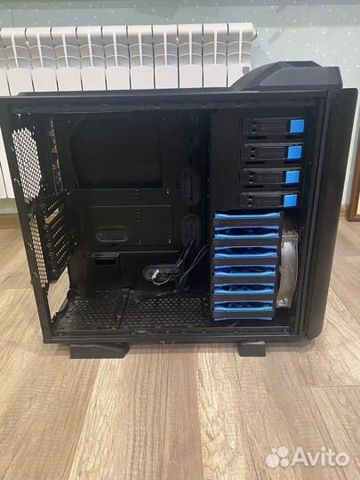 Компьютерный корпус Thermaltake Armor RE