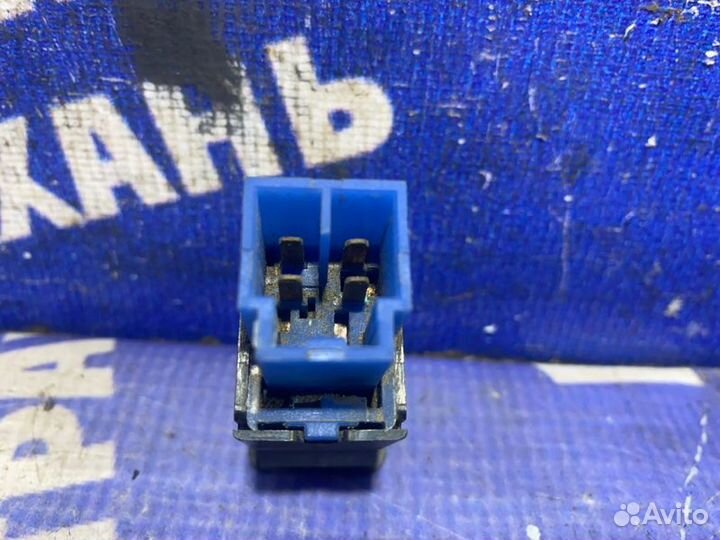 Кнопка обогрева сидений Nissan Almera N16 седан