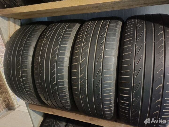 Hankook Ventus ME01 K114 235/55 R17 99W
