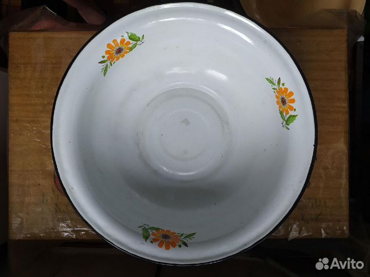 Таз эмалированный