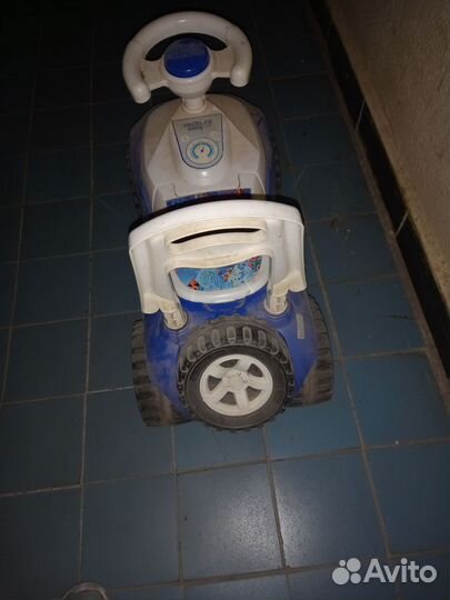 Машинка-каталка