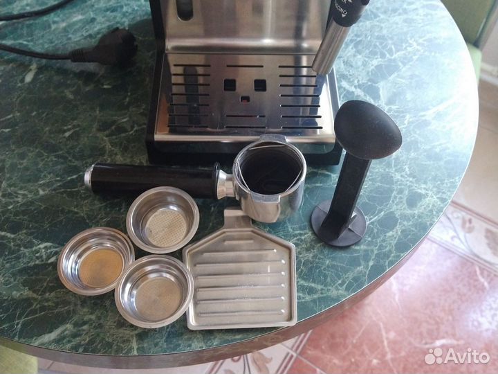 Кофемашина Delonghi