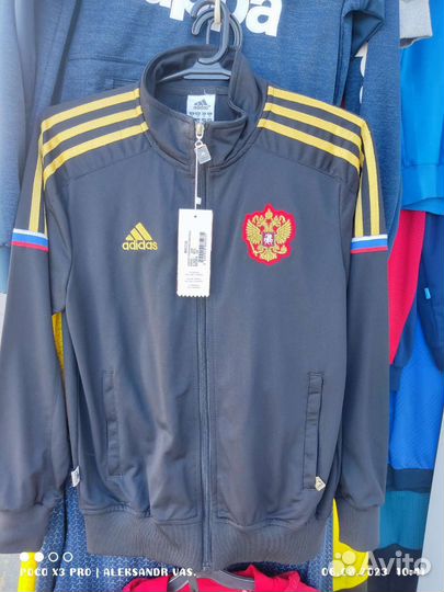 Спортивный костюм