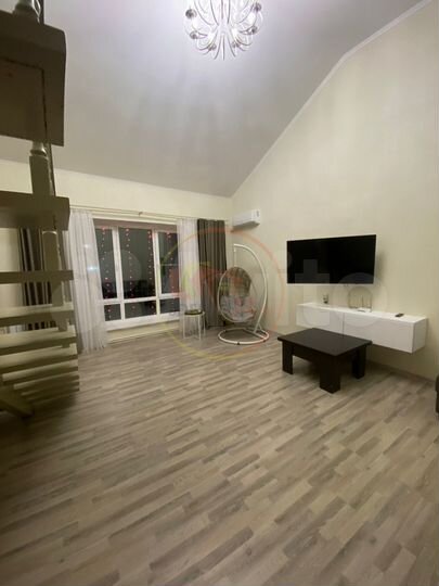 3-к. квартира, 82 м², 2/2 эт.