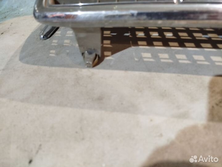 Решетка радиатора Toyota crown 141