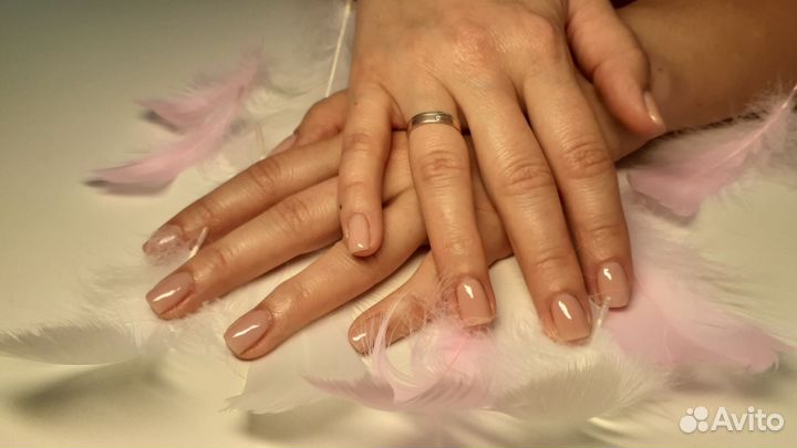 Нужна модель на маникюр