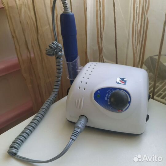 Маникюрный аппарат strong 210