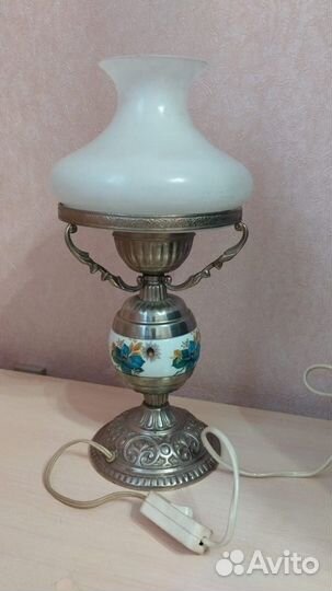 Винтажная настольная лампа