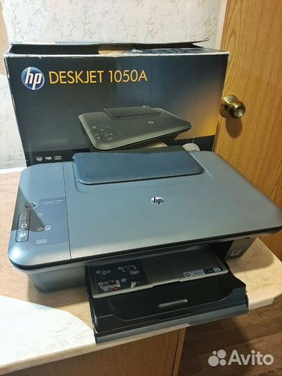 Цветной принтер HP 1050A