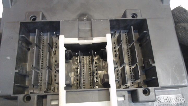 Блок управления бортовой сети Skoda Octavia (A7)