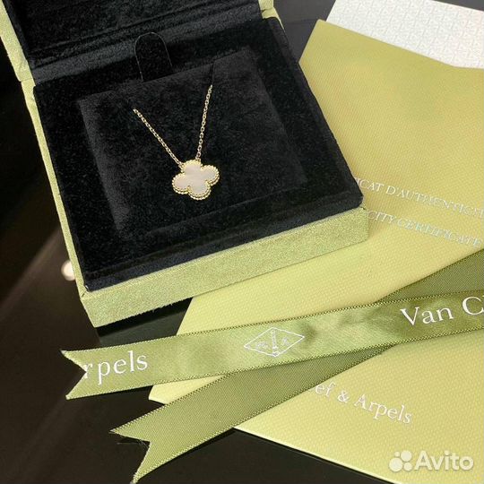Van Cleff Arpels Золото Кулон