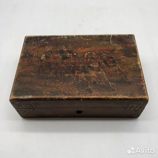 Старинная шкатулка 