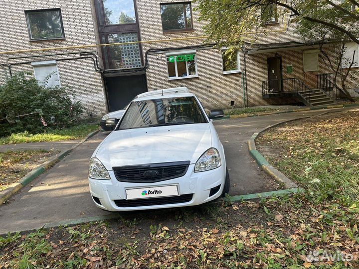 LADA Priora 1.6 МТ, 2011, 200 000 км