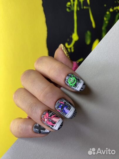 Нужна модель на маникюр