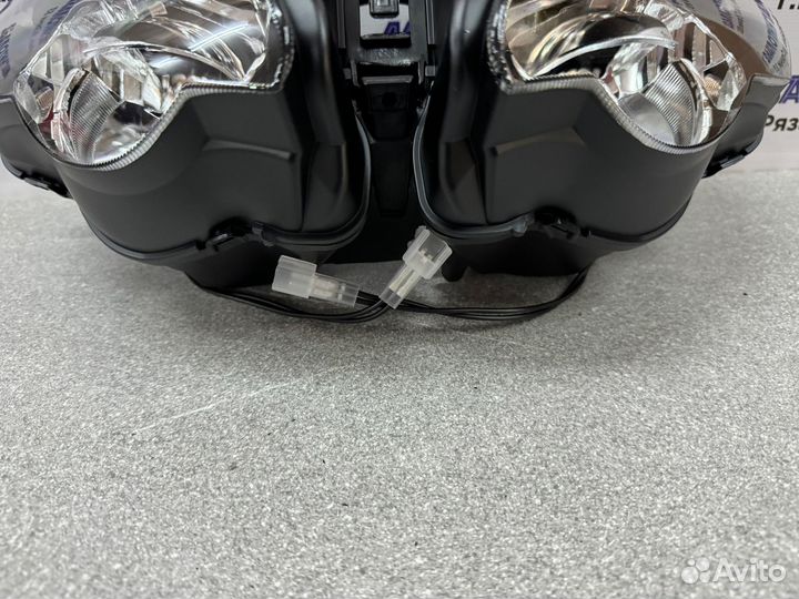 Фара Honda CBR1000RR 2008 - 2012