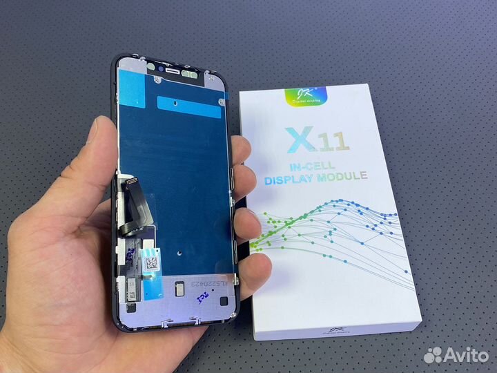 Дисплей iPhone 11