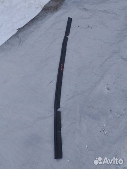 Уплотнительная резинка капота Fiat Albea седан 1.4