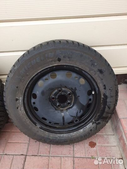 R15 Michelin X-Ice North 4 185/65, PCD 5x100 DIA 57.1