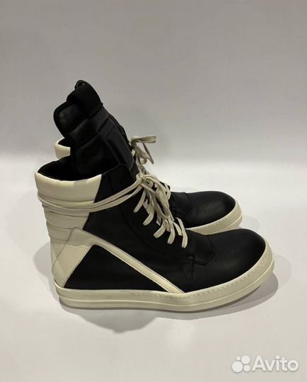 Кроссовки rick owens geobasket на руках