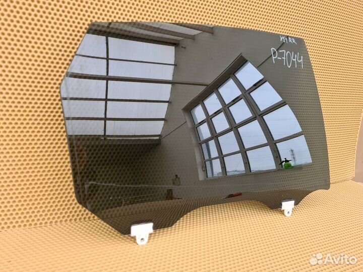 Стекло двери заднее правое Infiniti M Q70 Y51