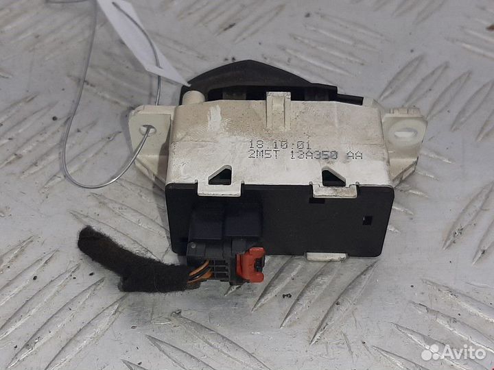 Кнопка аварийной сигнализации Ford Focus 2001