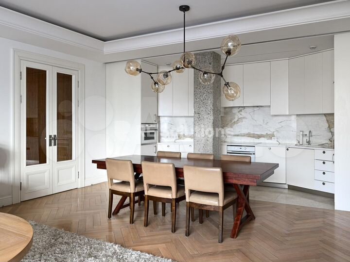 6-к. квартира, 192,7 м², 6/8 эт.