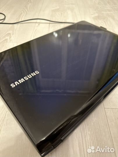 Ноутбук samsung np-r590