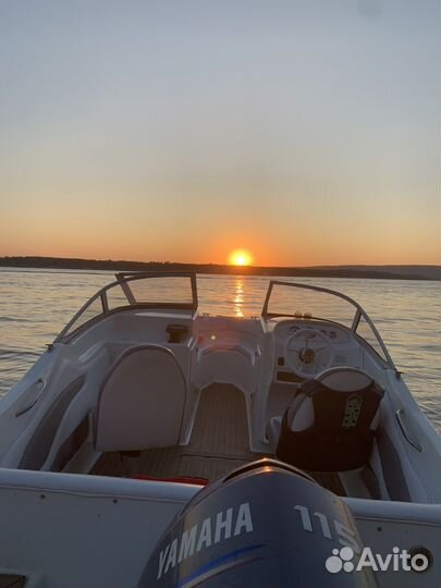 Аренда катера, катание на вейке