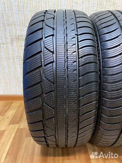 LingLong Green-Max Winter UHP 235/45 R18