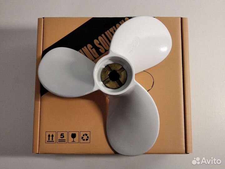 Гребной винт Yamaha 8-9.9-15(на шпонке)