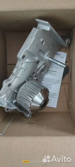 Помпа на ваз largus,reno Logan