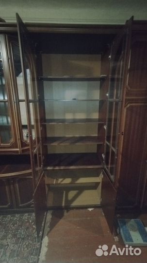 Шкаф сервант