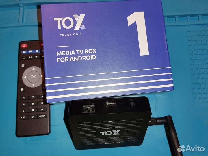 Смарт тв приставка андроид/TV BOX TOX1