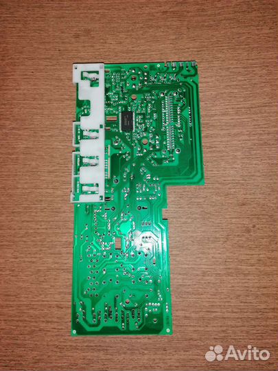 Лючок стиральной машины Indesit wiu 61