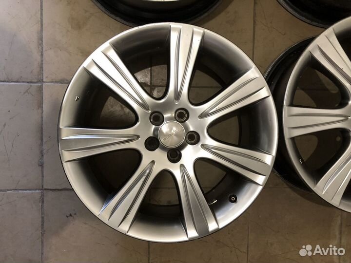 Оригинальные диски Subaru R18 made in japan