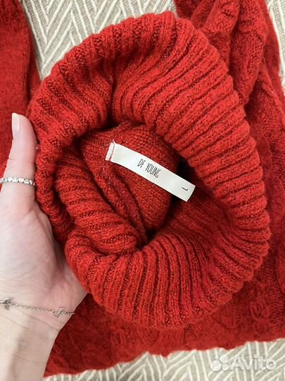 Свитер женский красный 42 р