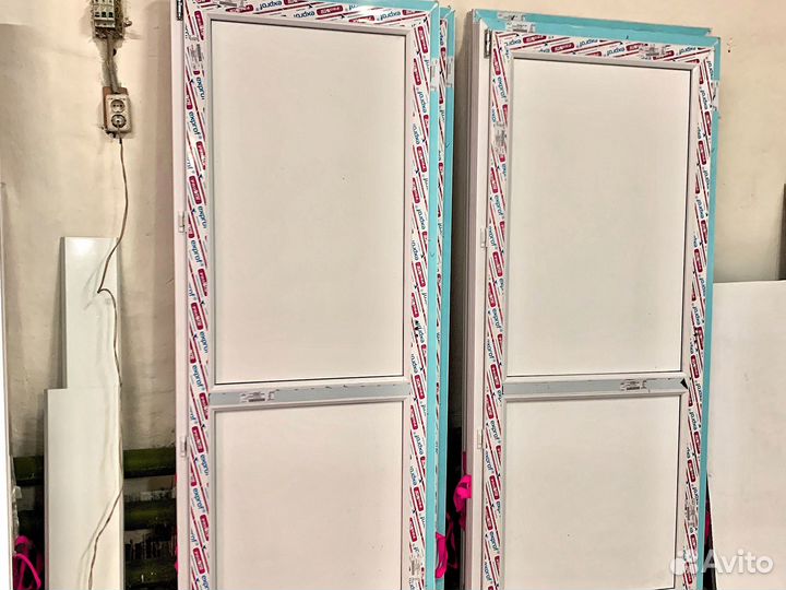 Пластиковая дверь