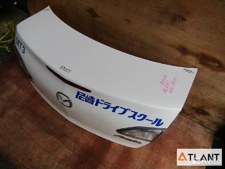 Крышка багажника mazda axela
