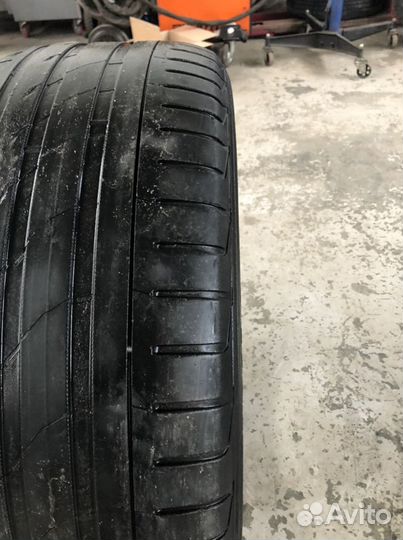 Nokian Tyres Hakkapeliitta 5 SUV 265/45 R21