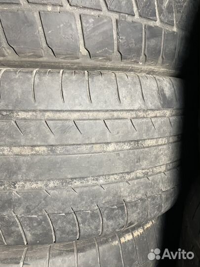 Michelin Latitude Cross 255/45 R20